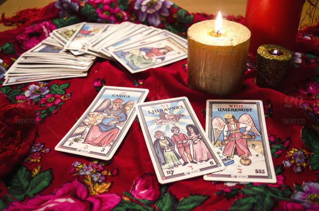 Guiding Tarot (Six Card Spread)
